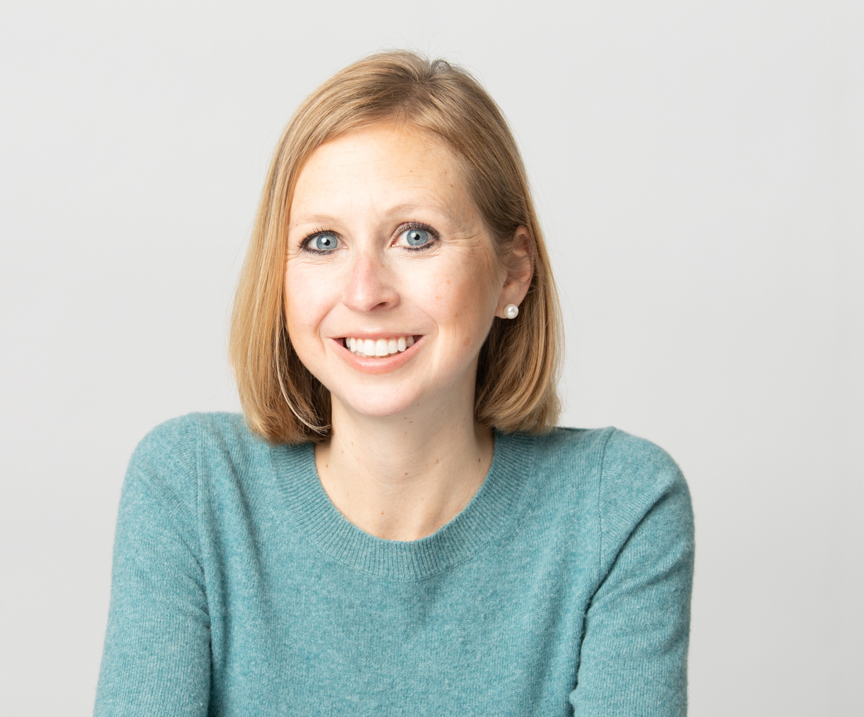 Hilary Dionne, SVP Jobcase.com, professional headshot